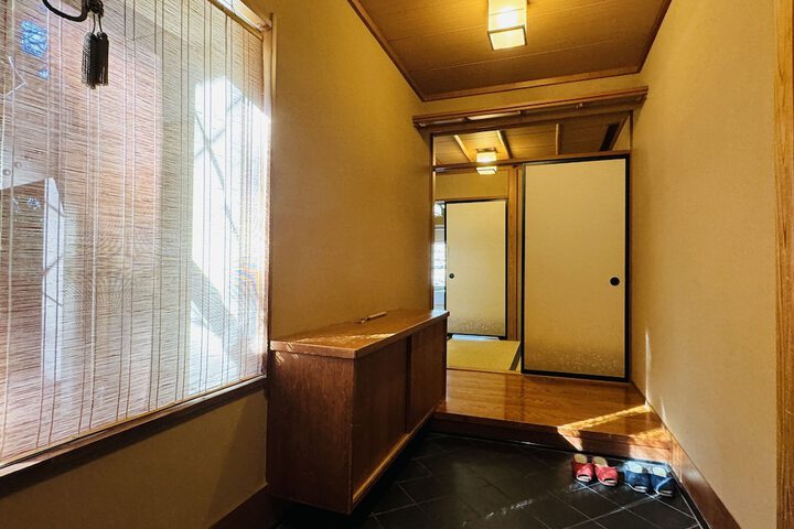 Room 16 of 121