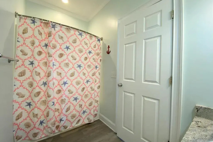Room 9 of 22