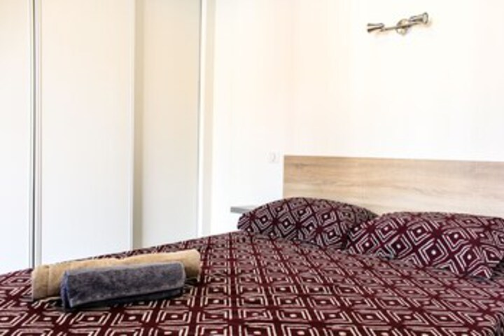 Room 8 of 20
