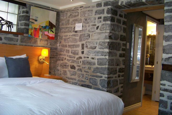 Room 71 of 144