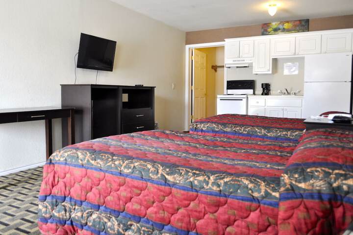 Room 4 of 32