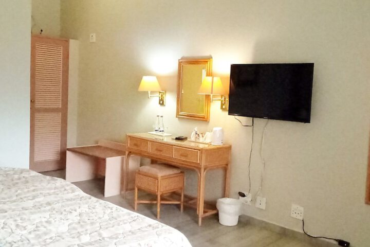 Room 22 of 103