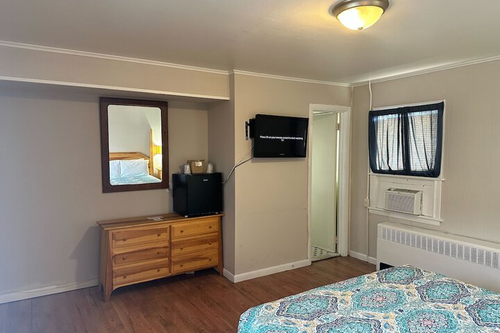 2 Queen Beds (1 of 8)