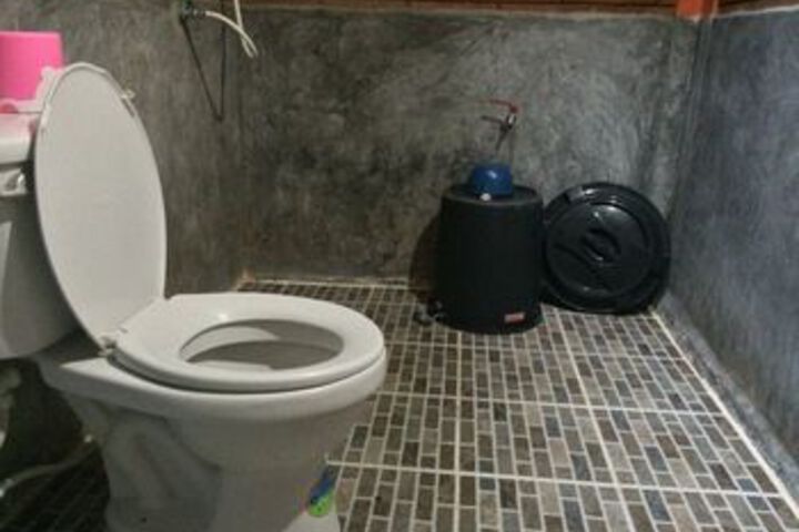 Room 5 of 35