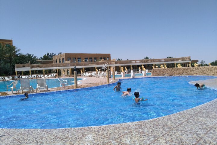 Hotel Pool