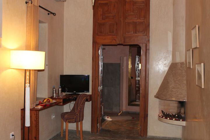 Room 10 of 81