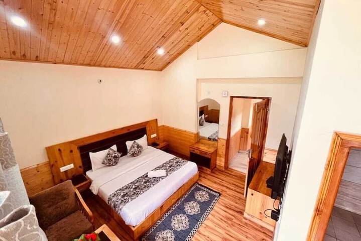 Room 7 of 25