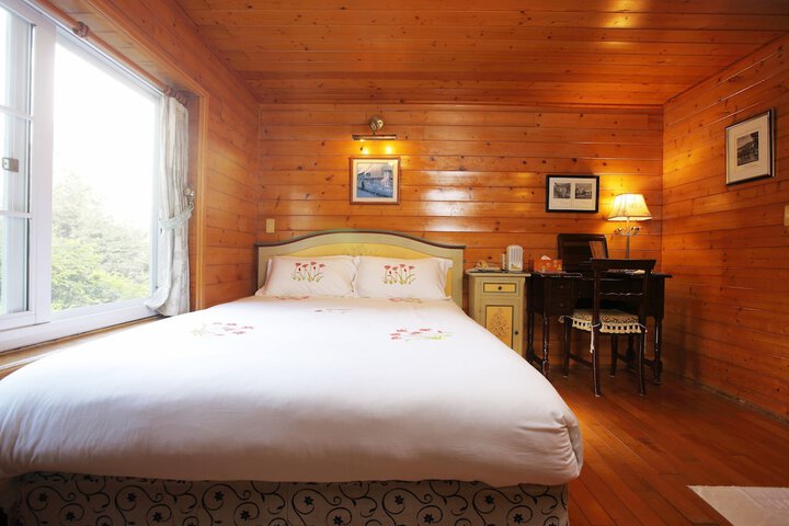 Room 28 of 56