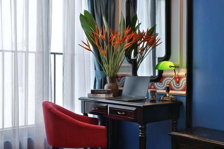 Room 10 of 56