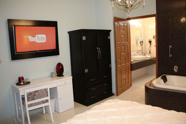 Room 29 of 80