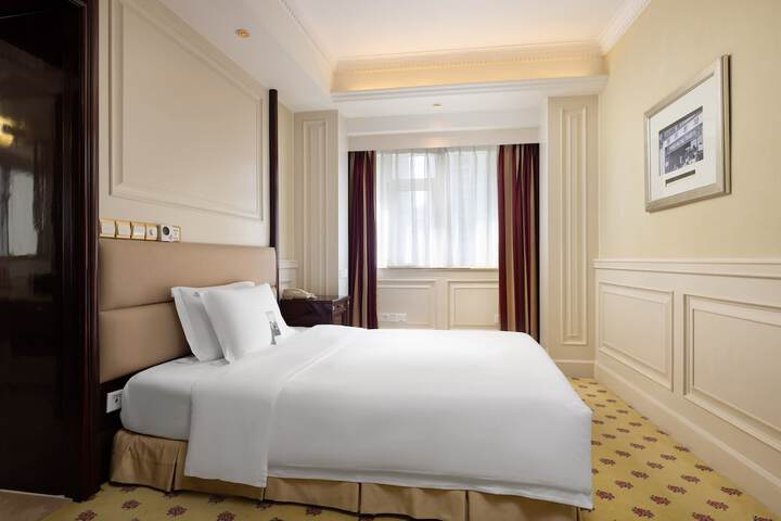 Room 20 of 76