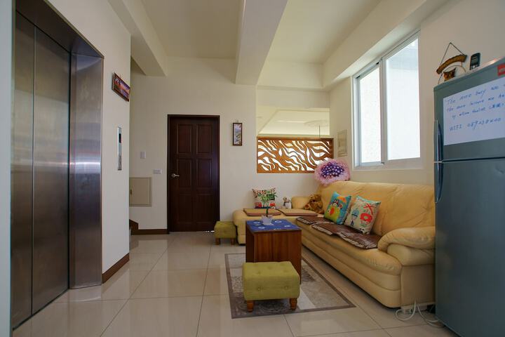 Room 12 of 53