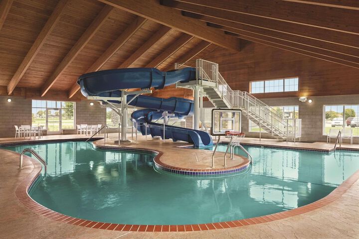 Hotel with Pool