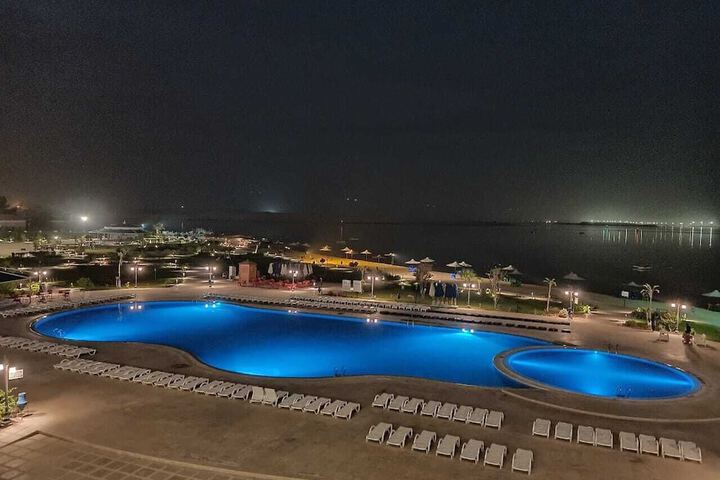 Pool 24 of 81