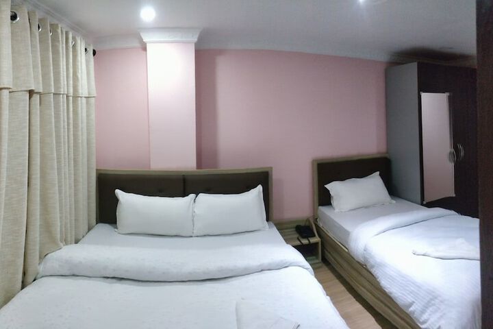 Room 18 of 39