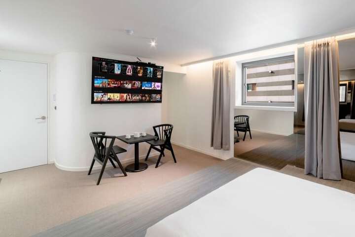 Room 7 of 177