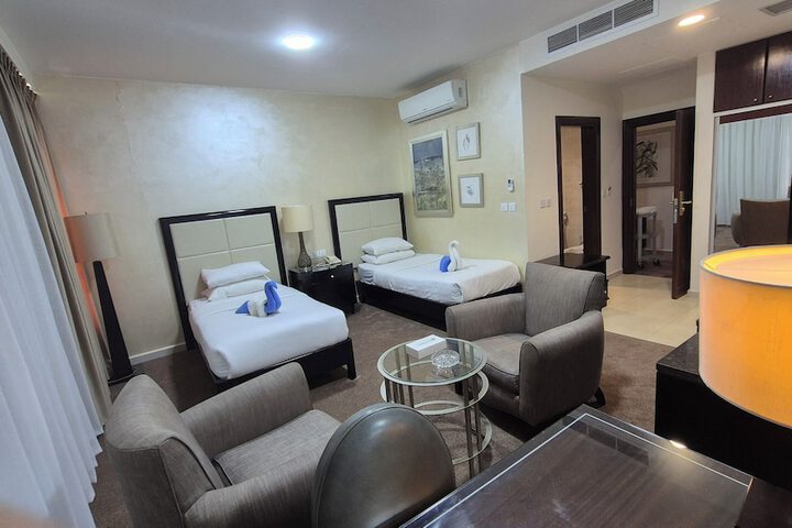 Room 18 of 33