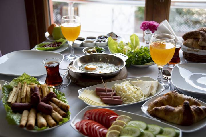 Breakfast/Coffee Service 68 of 86