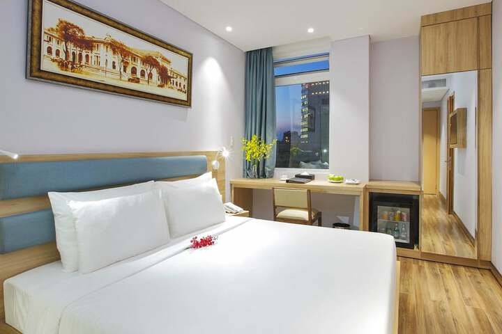 Room 6 of 40