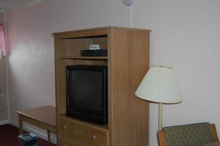 Room 9 of 29