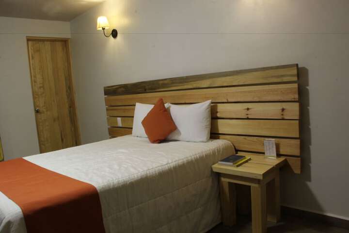 Room 15 of 34