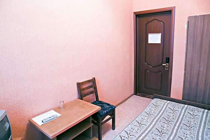 Room 17 of 89