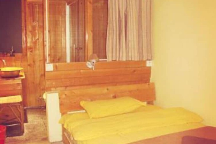 Room 5 of 7