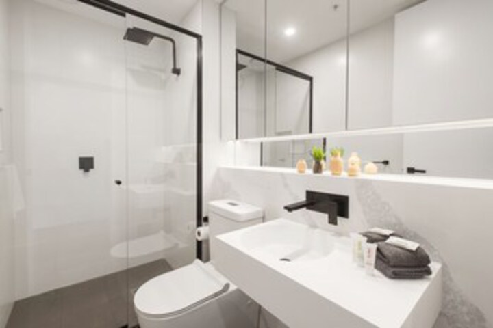 Room 4 of 25