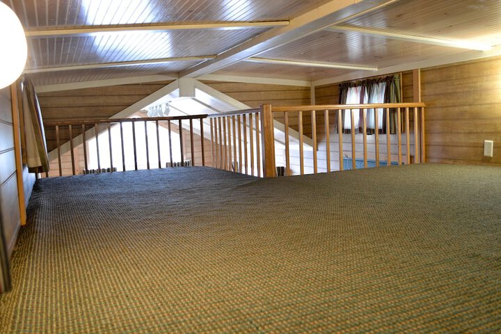 Room 8 of 36