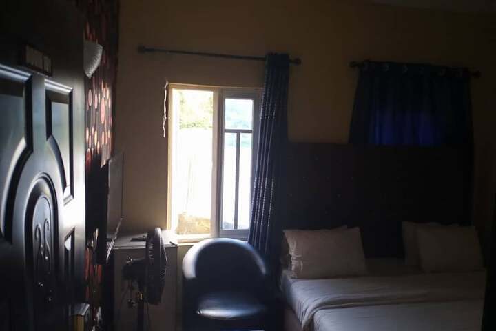 Room 2 of 14
