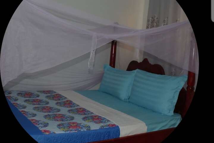 Room 3 of 6