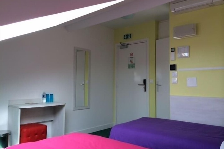 Room 13 of 41