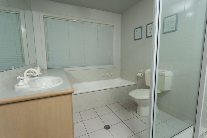 Room 7 of 17