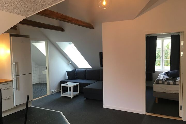 Room 32 of 59