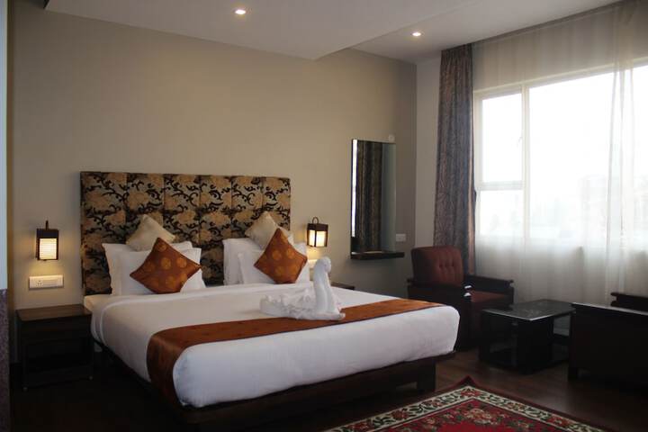 Room 8 of 44