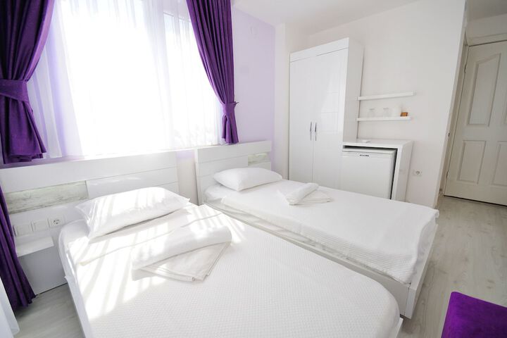 Room 7 of 73