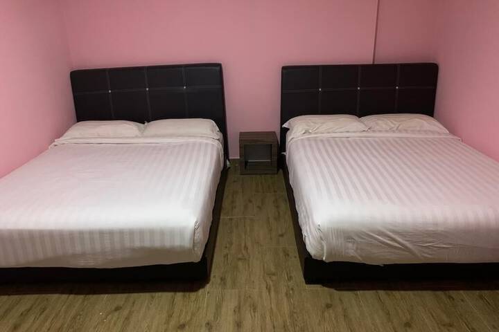 Room 5 of 12