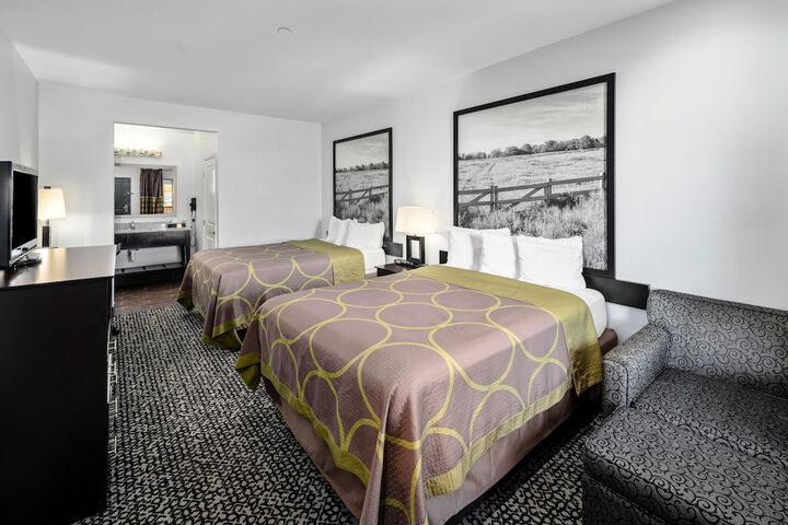 Room 3 of 38
