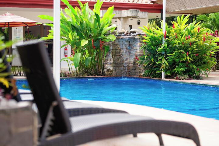 Pool 25 of 105