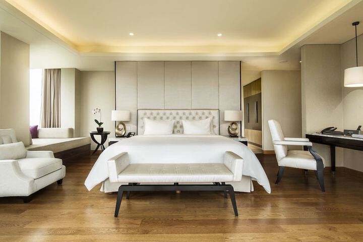 Room 13 of 147