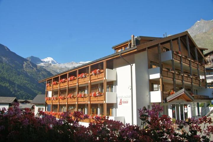 Hotel 41 of 44