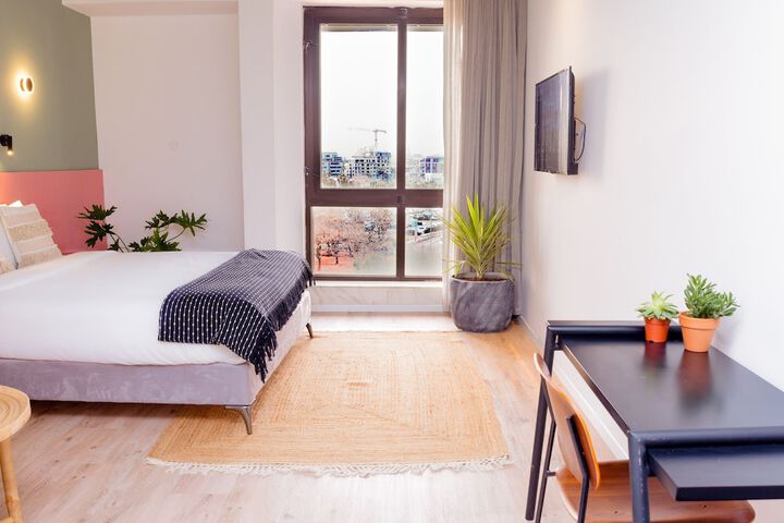 Room 5 of 69