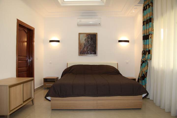 Room 8 of 69