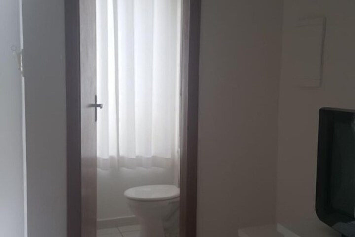 Room 17 of 36
