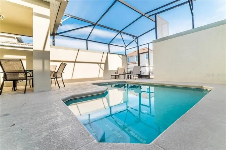 Pool 7 of 14