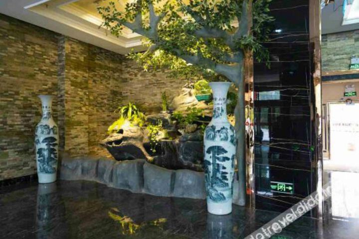 Hotel Interior 13 of 32
