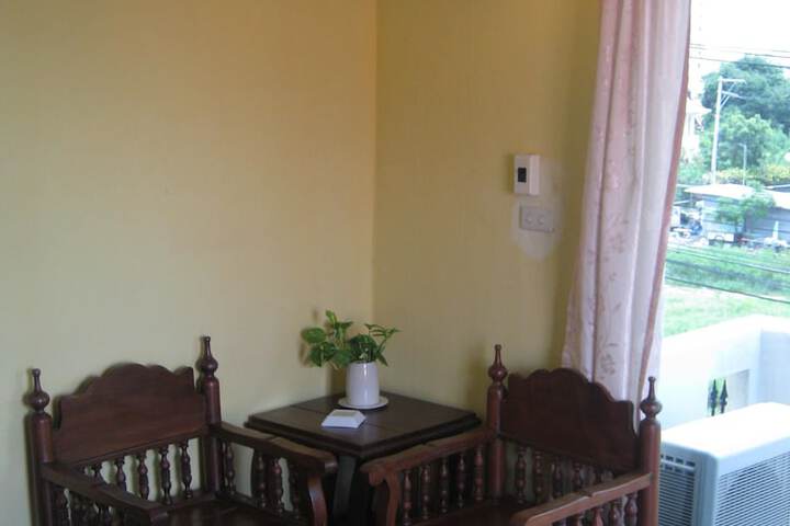 Room 13 of 32