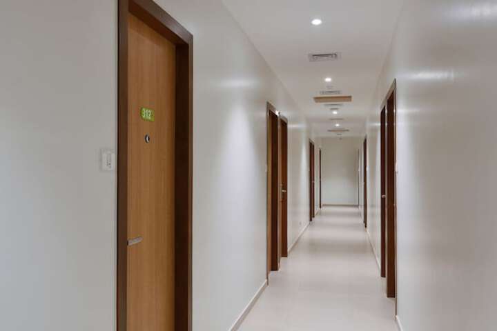 Ballroom/Hall 18 of 21