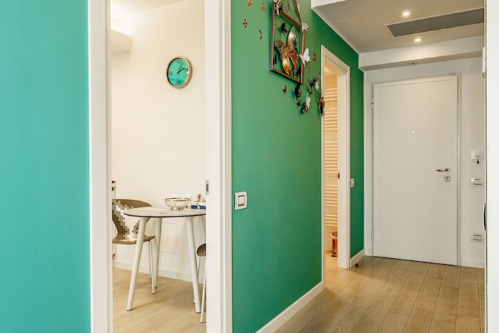 Room 18 of 166