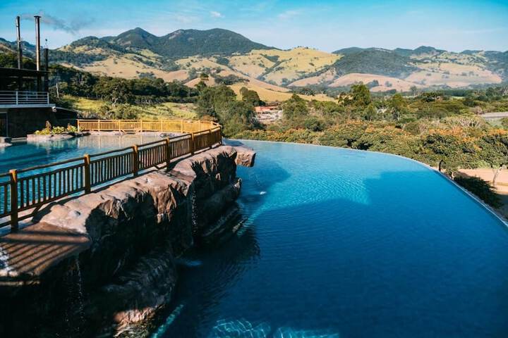 Hotel Pool